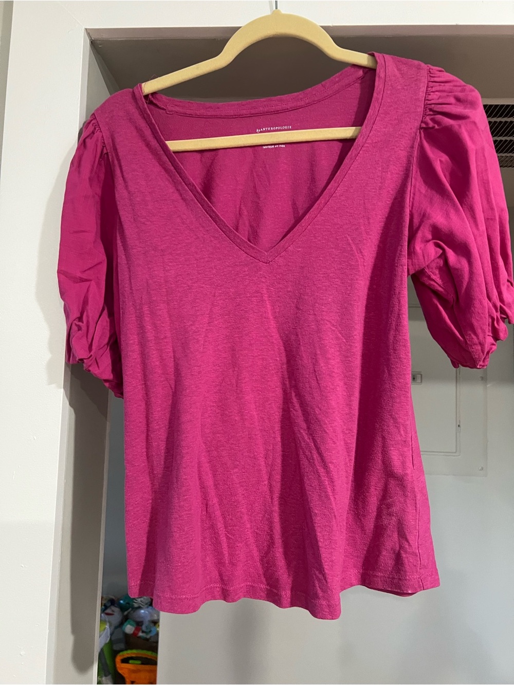 Anthropologie Bright Pink V‑Neck Puff Sleeve Tee
